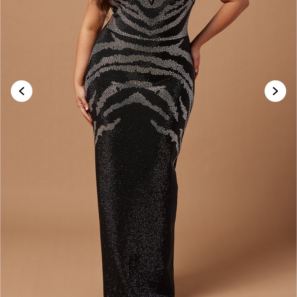 Fashion Nova Black and Silver Sweetheart Bodycon Maxi Dress